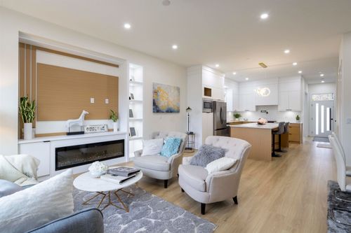 7683 197 St, Langley, BC, V2Y3T4 | Card Image