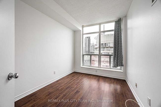 7 - 600 Queens Quay W, Condo with 3 bedrooms, 2 bathrooms and 1 parking in Toronto ON | Image 14