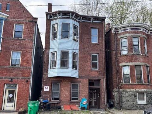 95 Renwick St, Newburgh, NY, 12550-5986 | Card Image