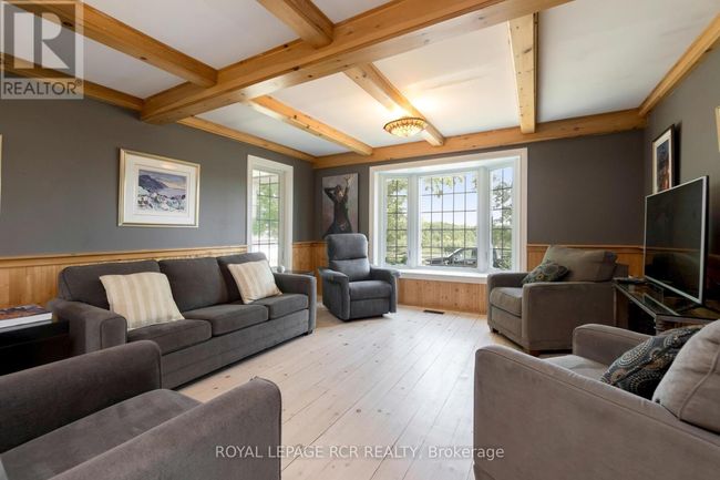 5031 Sixth Line, House other with 4 bedrooms, 3 bathrooms and 14 parking in Erin ON | Image 7