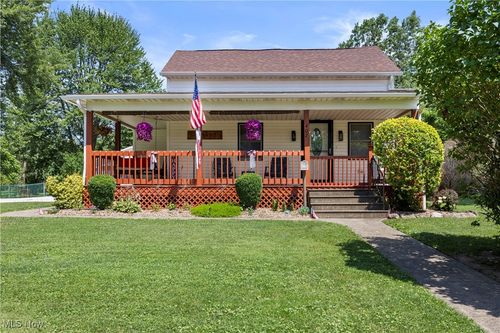 402 Barker St, Wellington, OH, 44090-1106 | Card Image