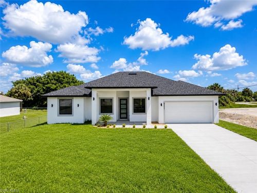 8022 Sunrise Cir, Labelle, FL, 33935-5678 | Card Image