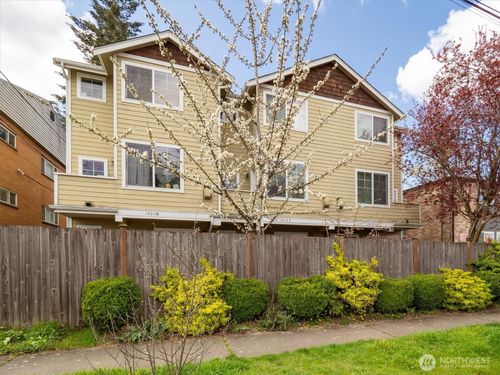 apt-b-12019 32nd Ave Ne, Seattle, WA, 98125-5585 | Card Image