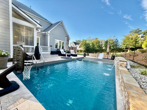 804 Rambling Oaks Ln, Holly Springs, NC, 27540-6172 | Card Image