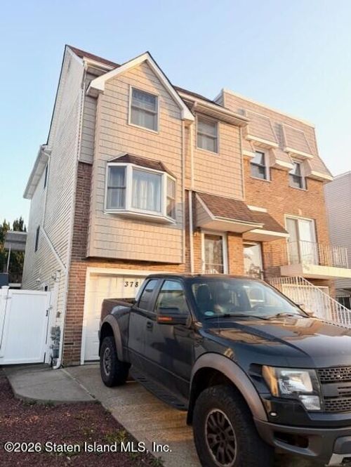 378 Gurley Ave, Staten Island, NY, 10308-1304 | Card Image