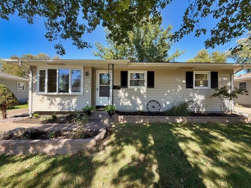 2124 W 38th Street, Davenport, IA, 52806 | Card Image