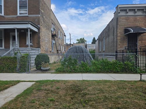 2103 S Trumbull Ave, Chicago, IL, 60623-3247 | Card Image