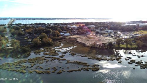 2411 Myrtle St, Morehead City, NC, 28557 | Card Image