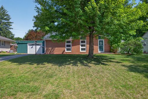 5486 Sherwood Dr, Jackson, MI, 49201-9317 | Card Image