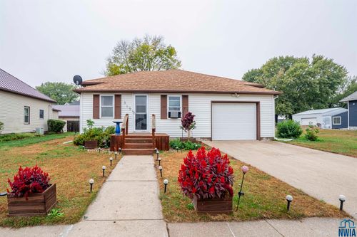 315 Main St, Oyens, IA, 51045-7704 | Card Image