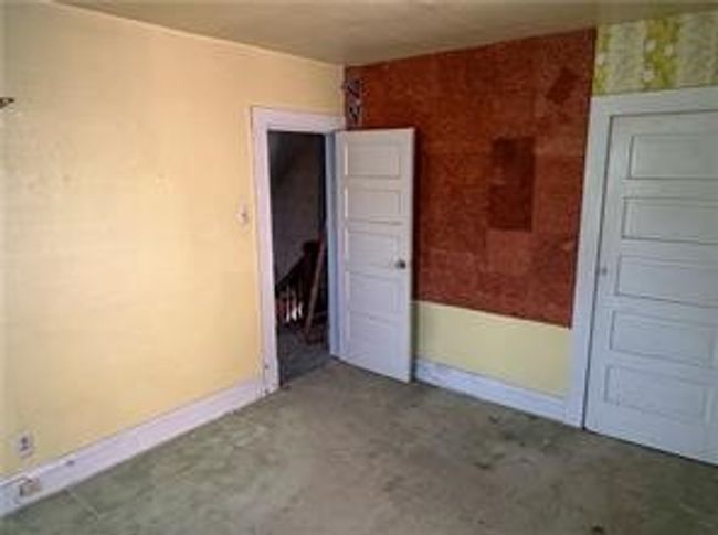135 Custer Ave, House other with 3 bedrooms, 1 bathrooms and 3 parking in Vandergrift PA | Image 16