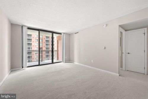 722-11710 Old Georgetown Rd, NORTH BETHESDA, MD, 20852-2696 | Card Image
