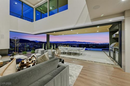 807 Magnum Cliff Ct, Henderson, NV, 89012-7310 | Card Image