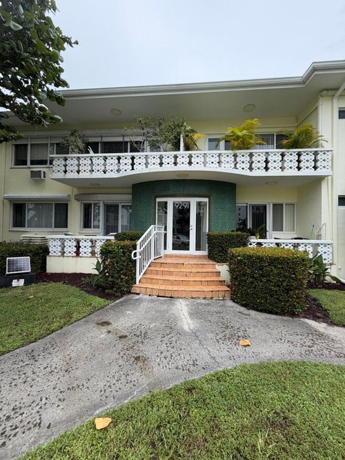 8-9291 W Bay Harbor Dr, Bay Harbor Islands, FL, 33154-2736 | Card Image