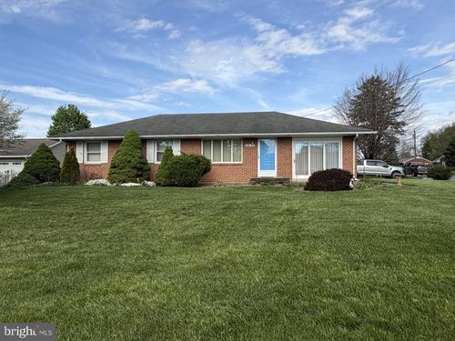 22157 Holiday Dr, SMITHSBURG, MD, 21783-1551 | Card Image