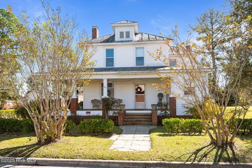 201 S 6th St, Creswell, NC, 27928-8985 | Card Image