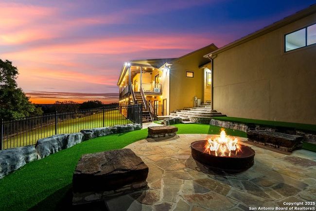 112 Juniper Pt, House other with 4 bedrooms, 5 bathrooms and null parking in Ingram TX | Image 70
