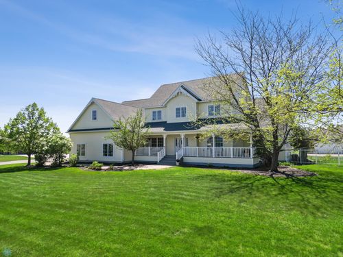 210 Hackberry Ct, Kindred, ND, 58051-4330 | Card Image