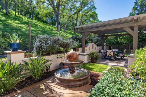 3183 Olympic Rd, Fairfield, CA, 94534-8327 | Card Image