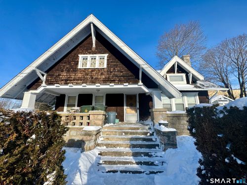 15 Warren St, New London, CT, 06320-2724 | Card Image