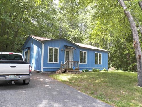 25 Woodlawn Avenue, Hillsborough, NH, 03244 | Card Image