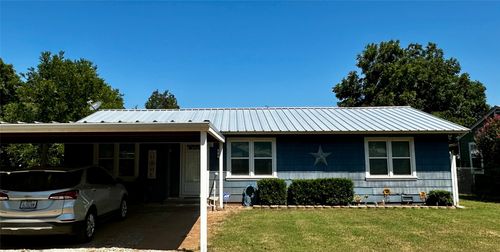 506 W Reiman St, Seymour, TX, 76380-2442 | Card Image