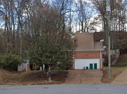 105 Muir Ct, Old Hickory, TN, 37138-1692 | Card Image
