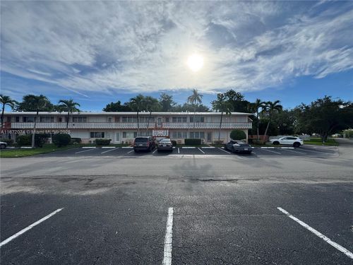 apt-15v-815 Sw 10th Ter, Hallandale Beach, FL, 33009-6764 | Card Image