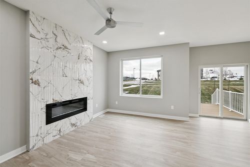 15536 Rocklyn Cir, Urbandale, IA, 50323 | Card Image