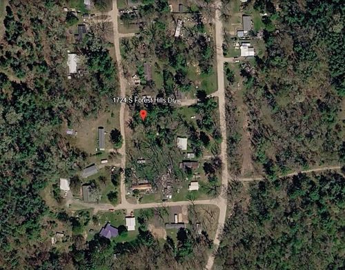 1724 S Forest Hills Dr, White Cloud, MI, 49349-9579 | Card Image