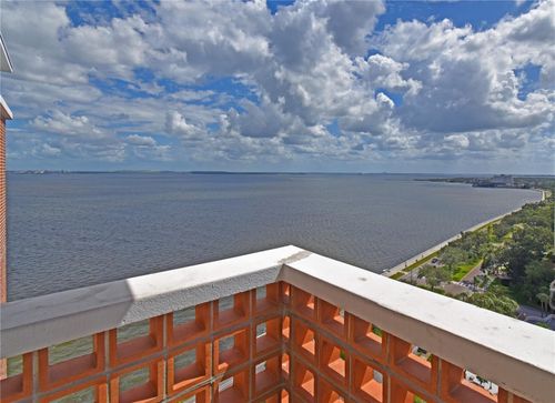 17f-4015 Bayshore Blvd, TAMPA, FL, 33611-1702 | Card Image
