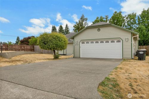 15729 92nd Way Se, Yelm, WA, 98597-8701 | Card Image