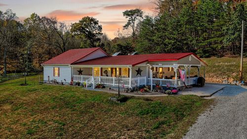 392 Owl Creek Rd, Lucasville, OH, 45648-9516 | Card Image