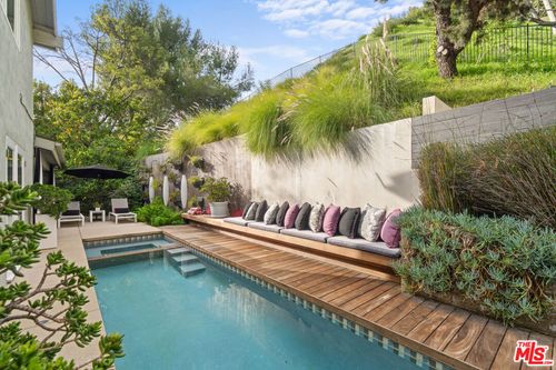 9767 Apricot Ln, Beverly Hills, CA, 90210-1501 | Card Image