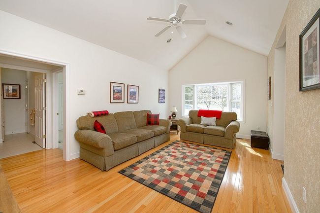 15 Lamplighter Village Rd, Condo with 2 bedrooms, 2 bathrooms and null parking in Windham NH | Image 5
