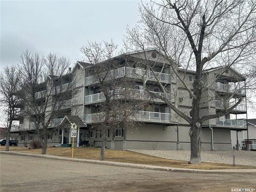 208-1637 1st St, Estevan, SK, S4A2X4 | Card Image