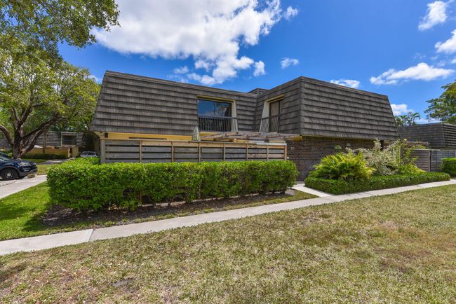 1512 15 Th Ter, Condo with 3 bedrooms, 3 bathrooms and null parking in Palm Beach Gardens FL | Image 4