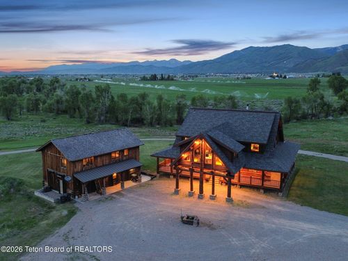 989 Dry Creek Rd, Afton, WY, 83110-9709 | Card Image