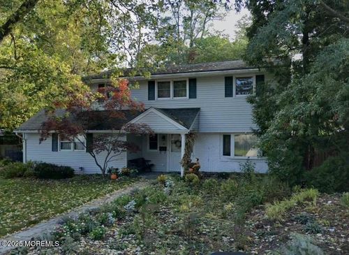 15 Barbara Ln, Oakhurst, NJ, 07755-1218 | Card Image