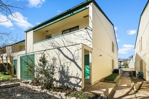 apt-201-6718 Silvermine Dr, Austin, TX, 78736-1739 | Card Image