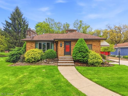 1463 Royalwood Rd, Broadview Heights, OH, 44147-1732 | Card Image