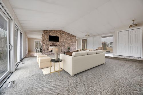 13 Lexington Rd, South Barrington, IL, 60010-9324 | Card Image