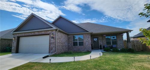 1001 Ashmore Landing Loop, Centerton, AR, 72719-6081 | Card Image