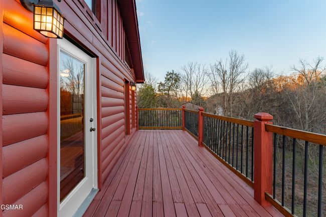 Cabin 2 upstairs deck. | Image 28