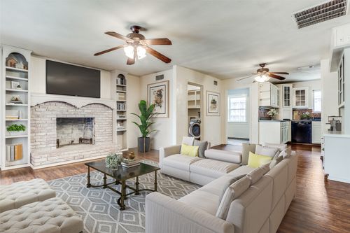 702 S Waterview Dr, Richardson, TX, 75080-6717 | Card Image