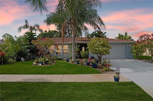 2033 Thistle Dr, Melbourne, FL, 32935-4785 | Card Image