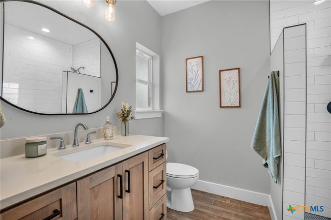 APT-315 - 540 River Run, Condo with 3 bedrooms, 2 bathrooms and null parking in New Braunfels TX | Image 7