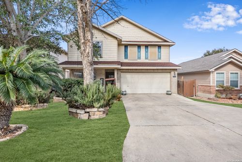9239 Everton, San Antonio, TX, 78245-1642 | Card Image