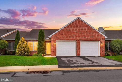 123 Blackbird Ln, SHIPPENSBURG, PA, 17257-9584 | Card Image