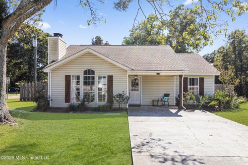528 S Railroad St, Gulfport, MS, 39507-1304 | Card Image